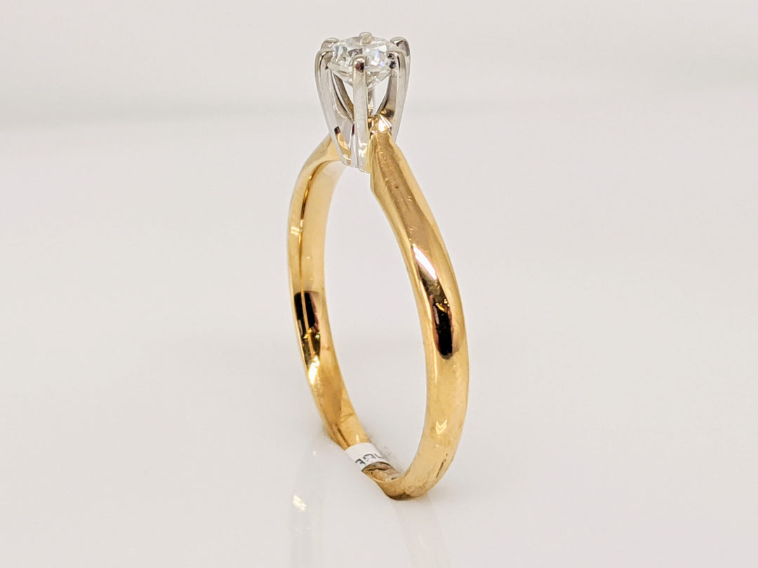 14K .30 CARAT TOTAL WEIGHT I1 G DIAMOND ROUND SOLITAIRE ESTATE RING 2.2 GRAMS