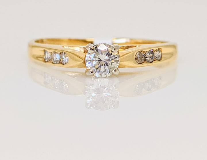 10K .25 CARAT TOTAL WEIGHT I1 J DIAMOND ROUND (7) RAISED SHANK ESTATE RING