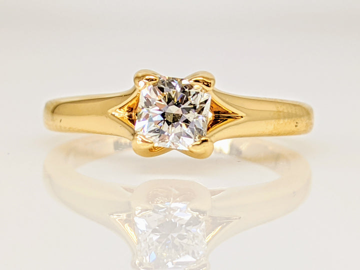 18K .62 CARAT TOTAL VS1 H DIAMOND CUSHION CUT SOLITAIRE ESTATE RING 3.8 GRAMS