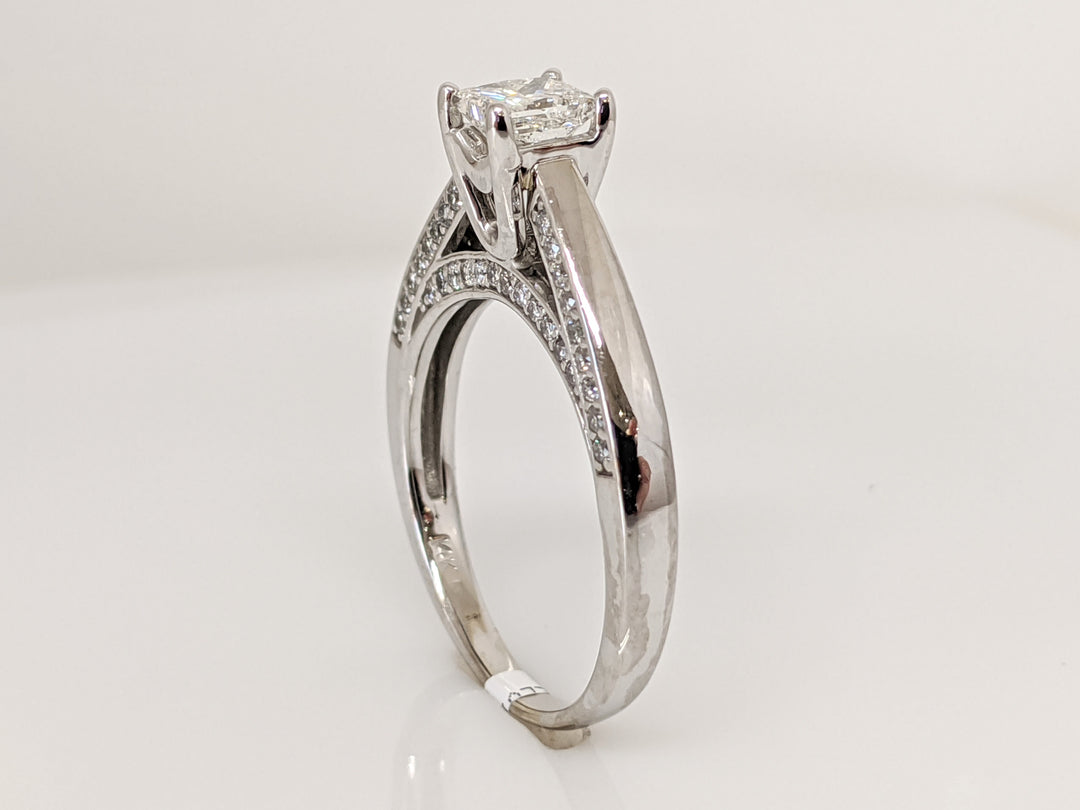 14K WHITE 1.13 CARAT TOTAL WEIGHT I1 G DIAMOND PRINCESS CUT WITH (48) ROUND MELEE ESTATE RING 4.7 GRAMS
