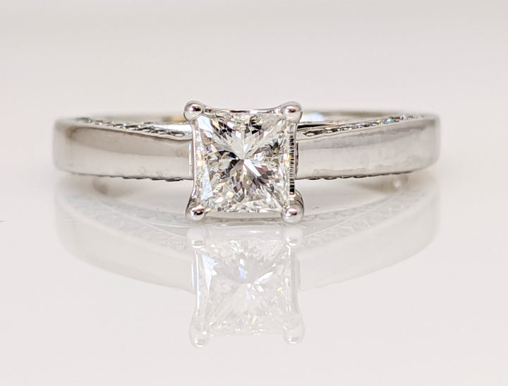 14K WHITE 1.13 CARAT TOTAL WEIGHT I1 G DIAMOND PRINCESS CUT WITH (48) ROUND MELEE ESTATE RING 4.7 GRAMS