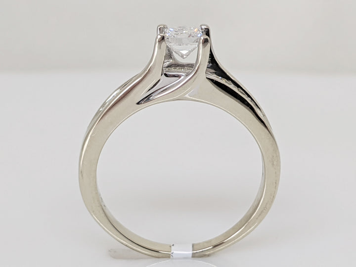 14K WHITE .96 CARAT TOTAL WEIGHT SI2 G DIAMOND PRINCESS CUT (11) ESTATE RING 4.4 GRAMS