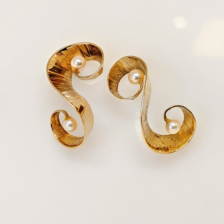 14K PEARL ROUND (4) 3MM SWIRL "DAUNIS" ESTATE EARRINGS 2.9 GRAMS