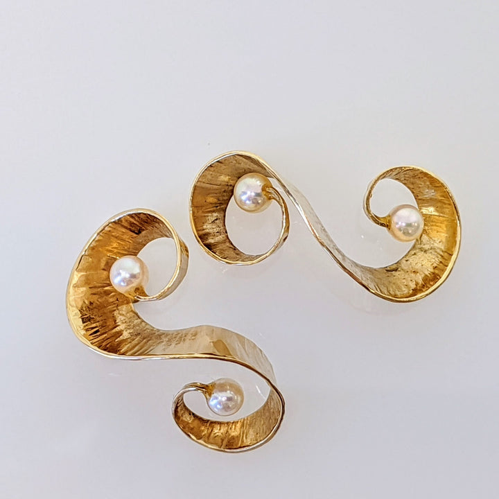 14K PEARL ROUND (4) 3MM SWIRL "DAUNIS" ESTATE EARRINGS 2.9 GRAMS