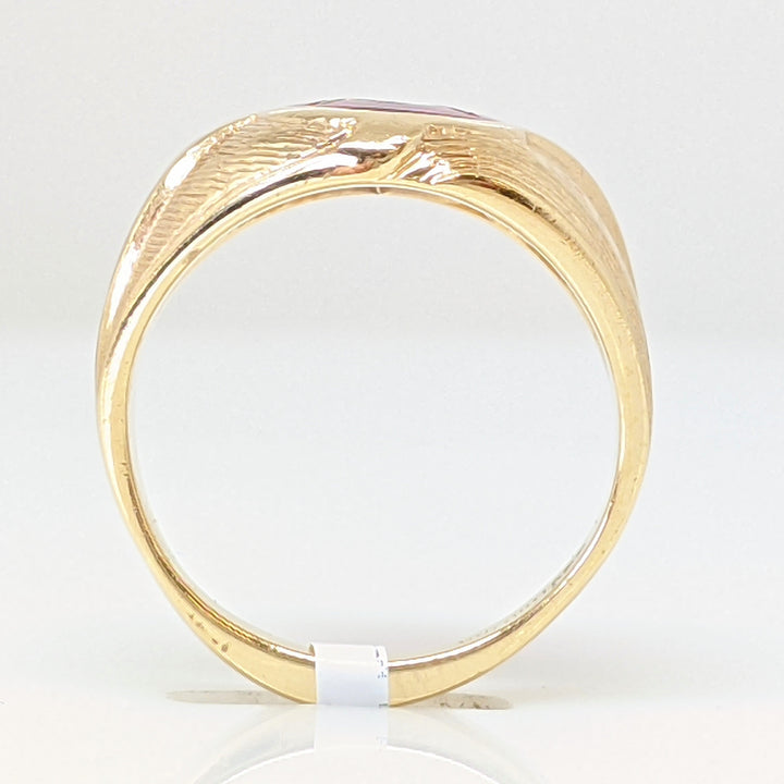 10K RED STONE OVAL 7X9 MASONIC ESTATE RING 4.6 GRAMS
