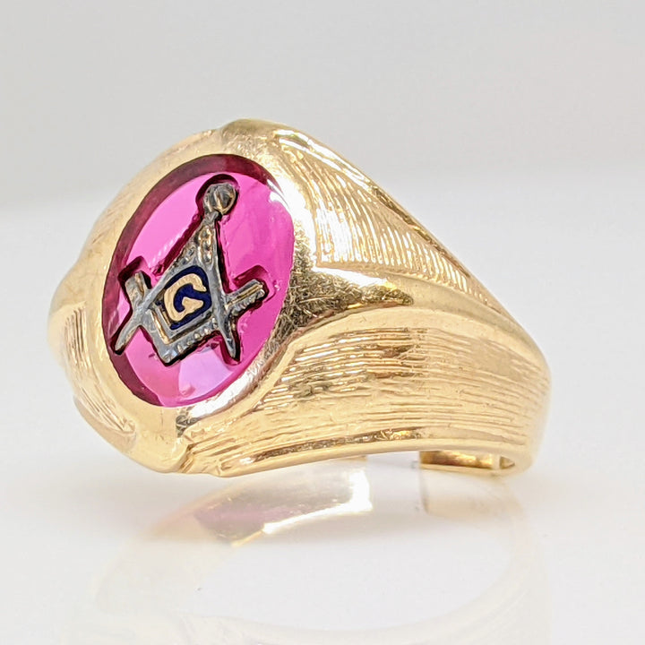10K RED STONE OVAL 7X9 MASONIC ESTATE RING 4.6 GRAMS
