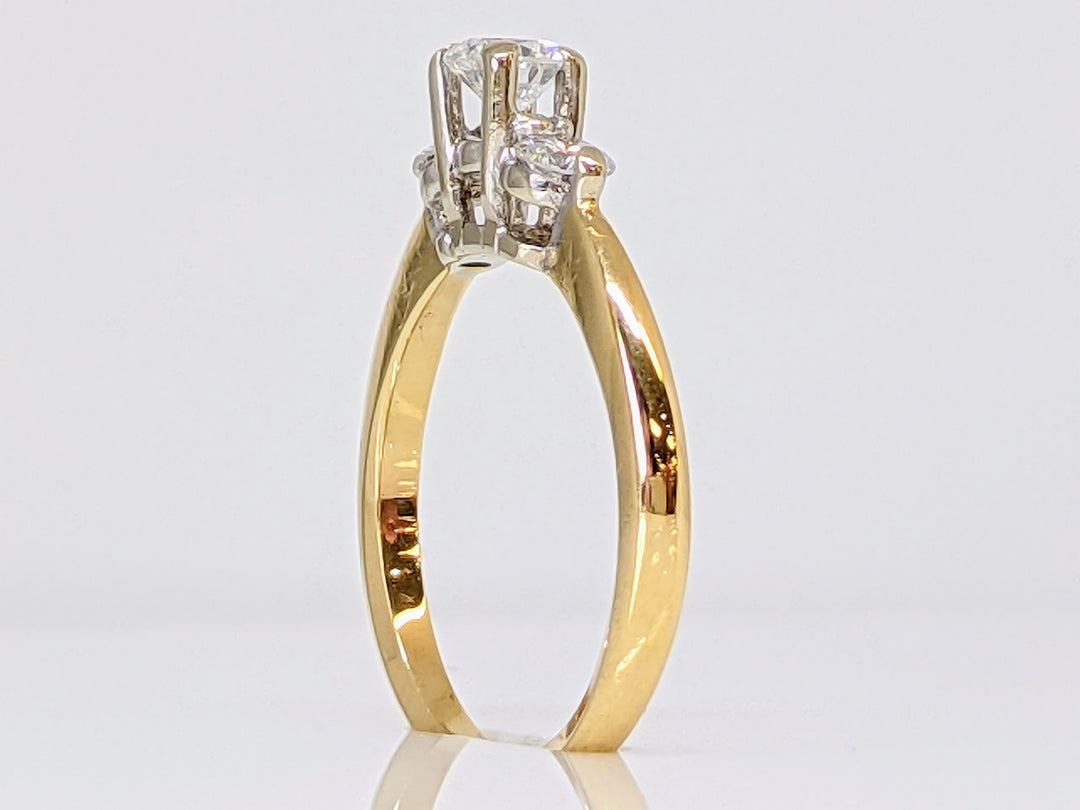 14K .43 CARAT TOTAL WEIGHT I1 I DIAMOND ROUND (3) TRINITY ESTATE RING 2.2 GRAMS