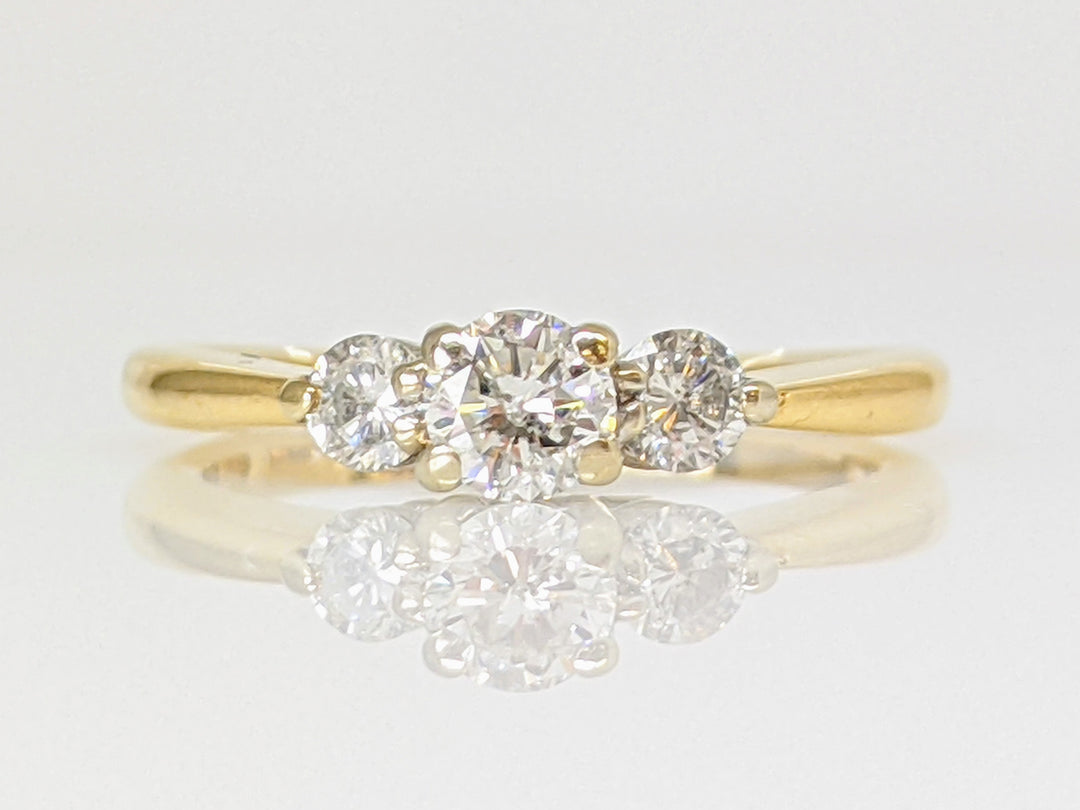 14K .43 CARAT TOTAL WEIGHT I1 I DIAMOND ROUND (3) TRINITY ESTATE RING 2.2 GRAMS