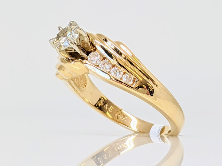 14K .49 CARAT TOTAL WEIGHT DIAMOND ROUND (9) ESTATE RING 5.1 GRAMS