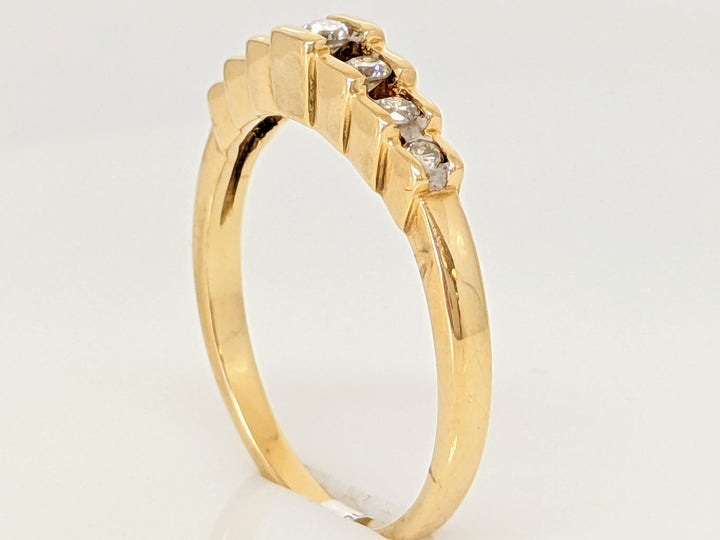 14K .70 CARAT TOTAL WEIGHT I1 L DIAMOND ROUND (7) CHANNEL SET ESTATE BAND 2.4 GRAMS