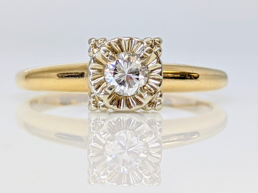 14K .16 CARAT TOTAL SI1 G ROUND DIAMOND BOXHEAD ILLUSION SOLITAIRE ESTATE RING 2.6 GRAMS