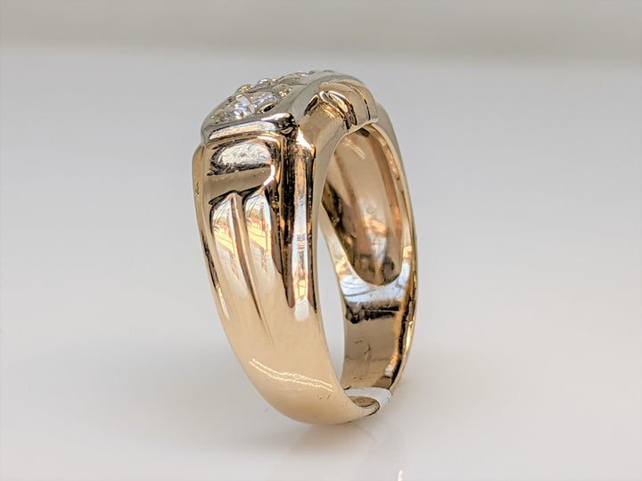 14K .90 CARAT TOTAL WEIGHT SI1-SI2 H-I DIAMOND ROUND (3) SQUARE TOP ESTATE RING 7.6 GRAMS