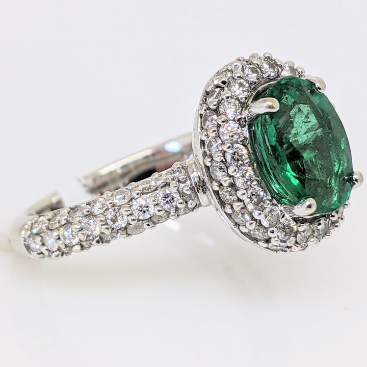 18K WHITE 1.25 CARAT TOTAL EMERALD ROUND WITH .78 DIAMOND TOTAL WEIGHT HALO ESTATE RING 4.5 GRAMS