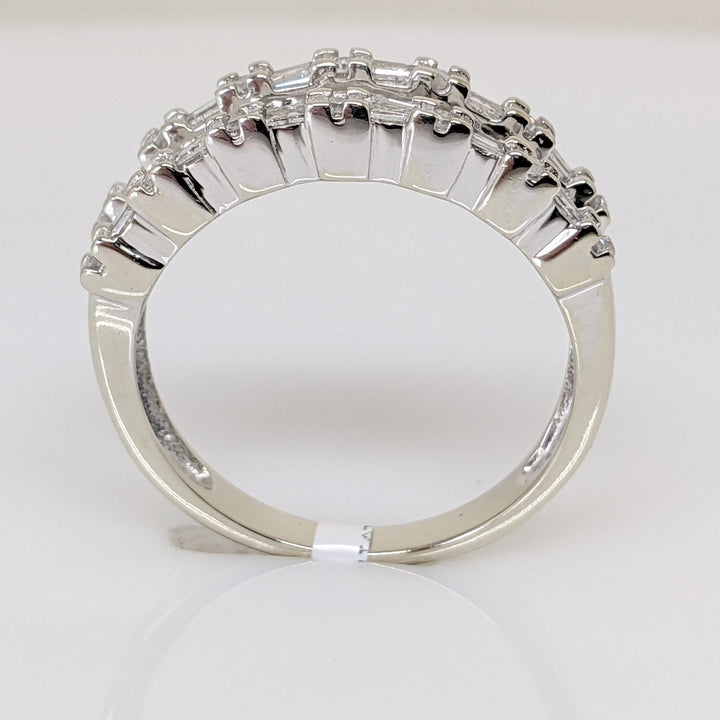 10K WHITE .52 CARAT TOTAL WEIGHT I1 I DIAMOND ROUND (14) BAGUETTE (38) ESTATE BAND 3.6 GRAMS