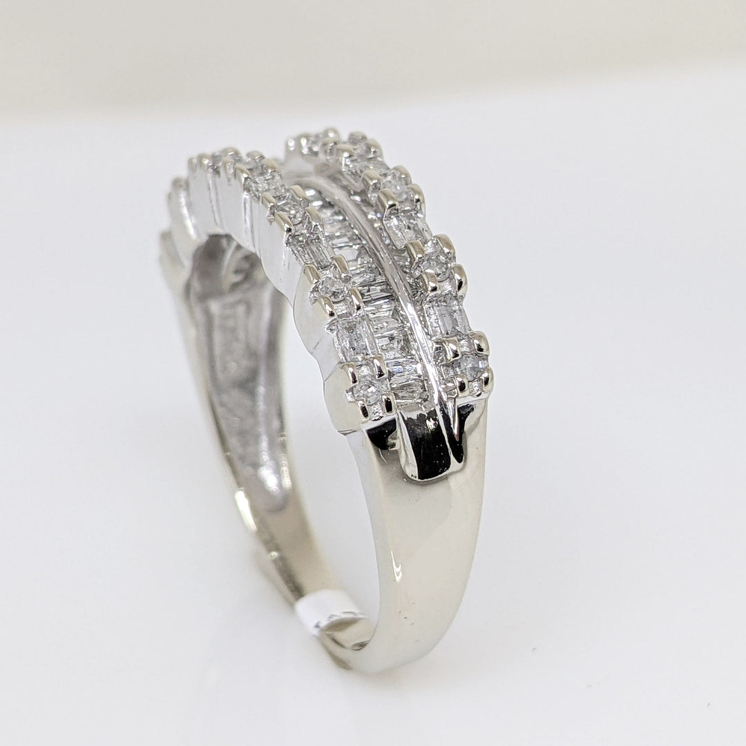 10K WHITE .52 CARAT TOTAL WEIGHT I1 I DIAMOND ROUND (14) BAGUETTE (38) ESTATE BAND 3.6 GRAMS