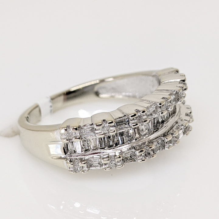 10K WHITE .52 CARAT TOTAL WEIGHT I1 I DIAMOND ROUND (14) BAGUETTE (38) ESTATE BAND 3.6 GRAMS