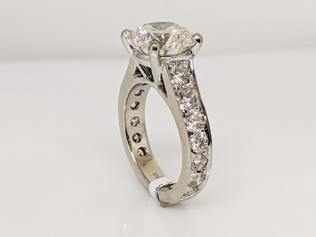 18K WHITE 3.44 CARAT TOTAL SI1 L DIAMOND ROUND WITH 1.32 CARAT TOTAL WEIGHT SI H (14) ESTATE RING 7.0 GRAMS