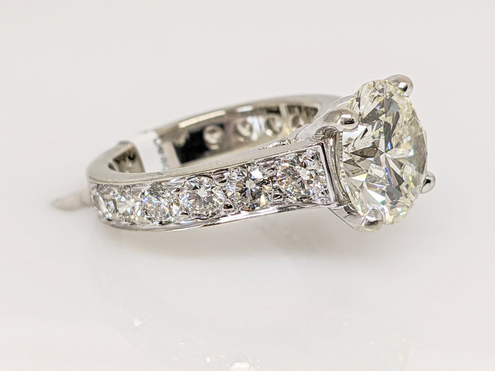 18K WHITE 3.44 CARAT TOTAL SI1 L DIAMOND ROUND WITH 1.32 CARAT TOTAL WEIGHT SI H (14) ESTATE RING 7.0 GRAMS