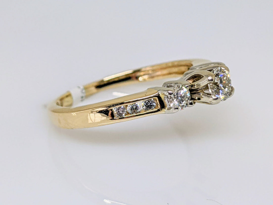14K .37 CARAT TOTAL WEIGHT I1 J DIAMOND ROUND (9) TRINITY ESTATE RING 2.8 GRAMS