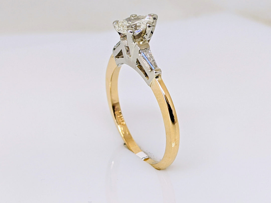 14K .87 CARAT TOTAL WEIGHT I1 J DIAMOND PEAR WITH (2) BAGUETTES ESTATE RING 2.9 GRAMS