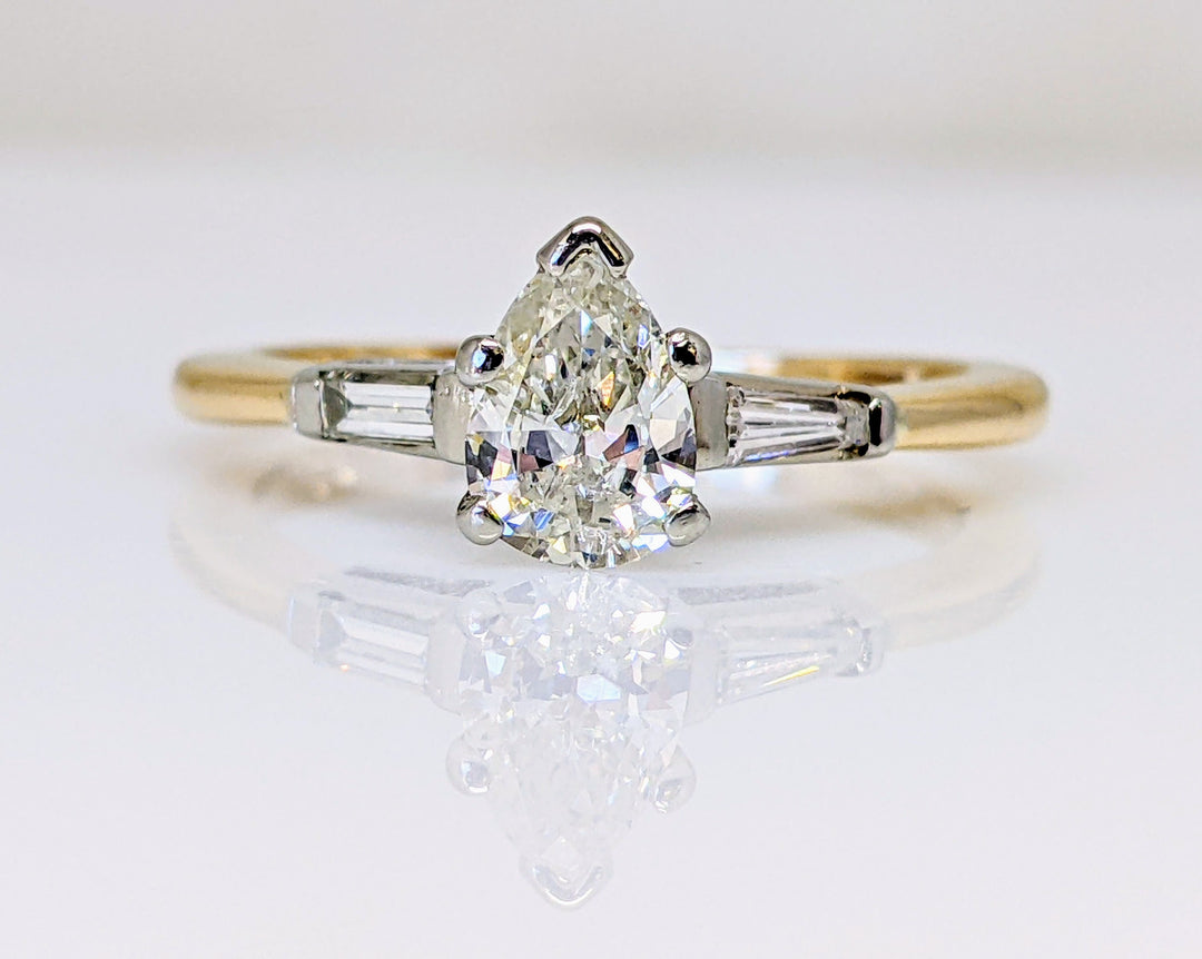 14K .87 CARAT TOTAL WEIGHT I1 J DIAMOND PEAR WITH (2) BAGUETTES ESTATE RING 2.9 GRAMS