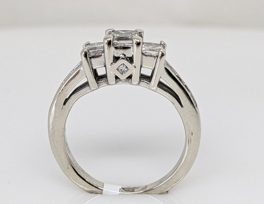 14K WHITE .93 CARAT TOTAL WEIGHT I1 H DIAMOND PRINCESS CUT (13) TRINITY ESTATE RING 3.6 GRAMS