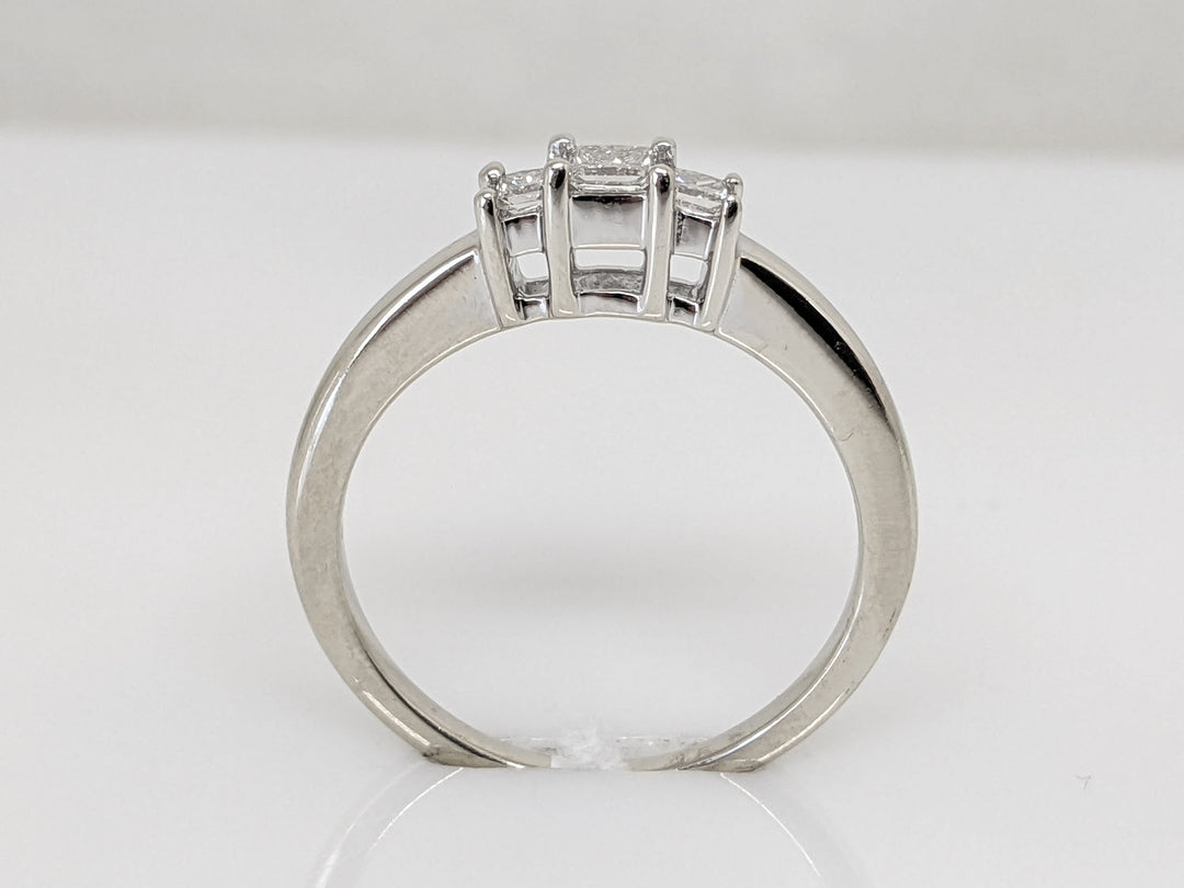 14K WHITE .20 CARAT TOTAL WEIGHT SI2 H DIAMOND ROUND (3) TRINITY ESTATE RING 2.7 GRAMS
