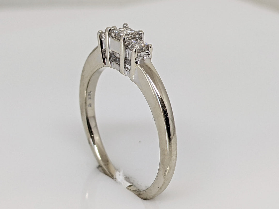 14K WHITE .20 CARAT TOTAL WEIGHT SI2 H DIAMOND ROUND (3) TRINITY ESTATE RING 2.7 GRAMS