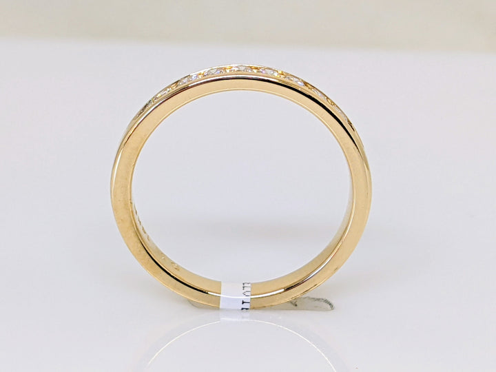 14K .24 CARAT TOTAL WEIGHT SI2 K DIAMOND ROUND (8) CHANNEL SET ESTATE BAND 2.4 GRAMS