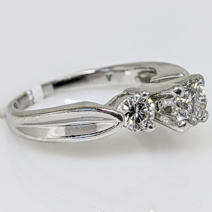 PLATINUM 1.06 CARAT TOTAL WEIGHT I1 K DIAMOND ROUND (3) TRINITY ESTATE RING 6.6 GRAMS