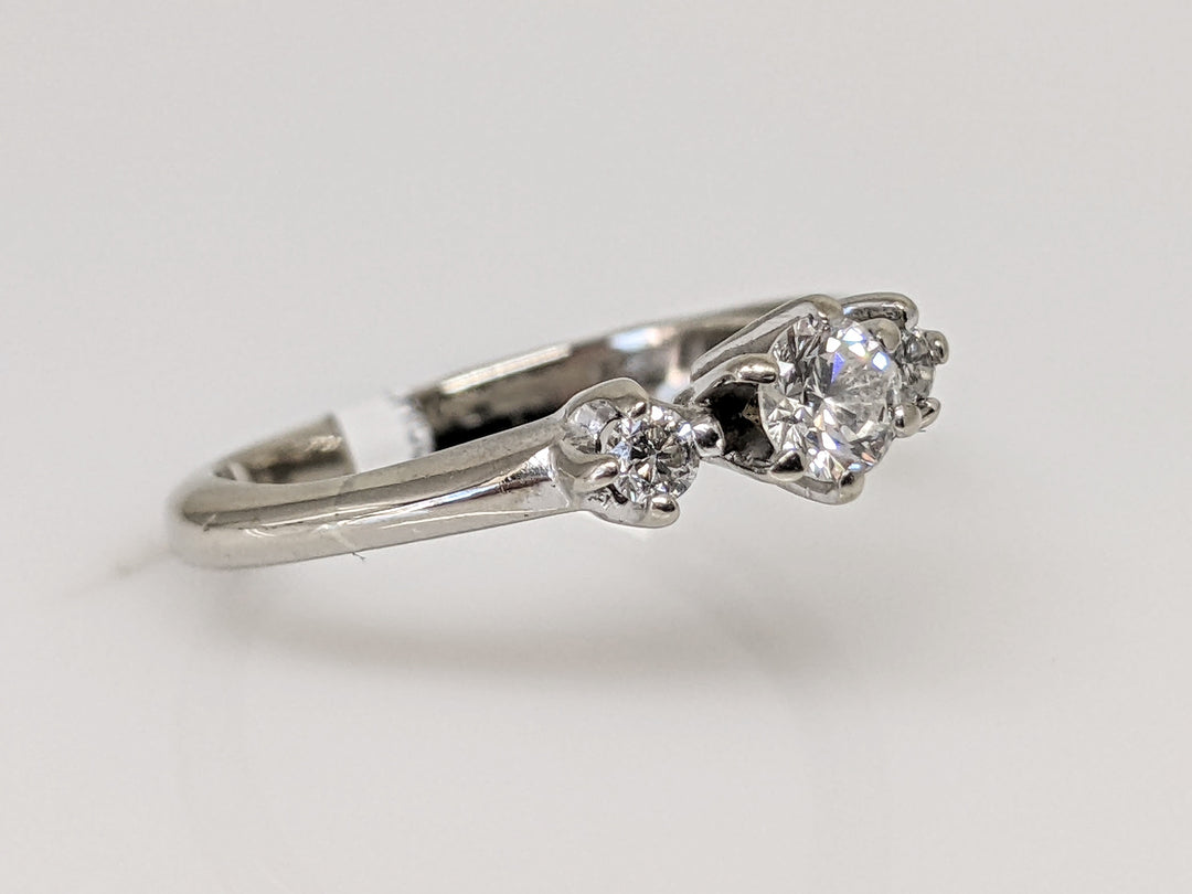 14K WHITE .39 CARAT TOTAL WEIGHT I1 I DIAMOND ROUND (3) TRINITY ESTATE PENDANT & CHAIN 5.1 GRAMS