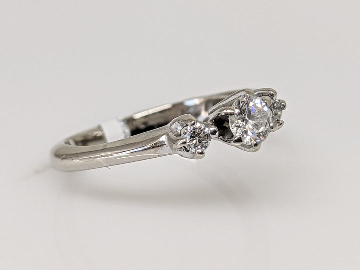 14K WHITE .39 CARAT TOTAL WEIGHT I1 I DIAMOND ROUND (3) TRINITY ESTATE PENDANT & CHAIN 5.1 GRAMS