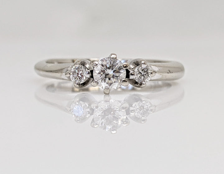 14K WHITE .39 CARAT TOTAL WEIGHT I1 I DIAMOND ROUND (3) TRINITY ESTATE PENDANT & CHAIN 5.1 GRAMS