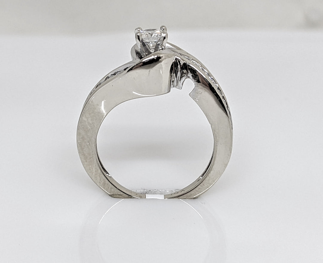 14K WHITE .45 CARAT TOTAL WEIGHT I1 F DIAMOND ROUND (21) BYPASS ESTATE RING 3.6 GRAMS