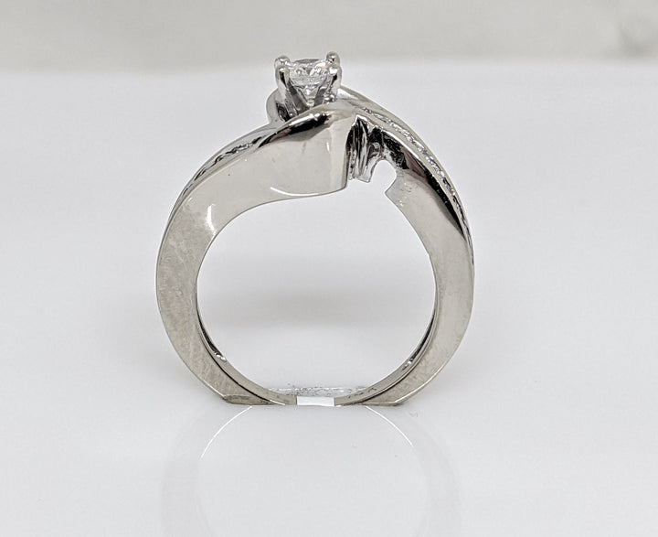 14K WHITE .45 CARAT TOTAL WEIGHT I1 F DIAMOND ROUND (21) BYPASS ESTATE RING 3.6 GRAMS