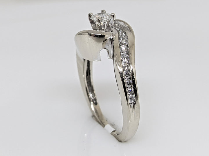 14K WHITE .45 CARAT TOTAL WEIGHT I1 F DIAMOND ROUND (21) BYPASS ESTATE RING 3.6 GRAMS