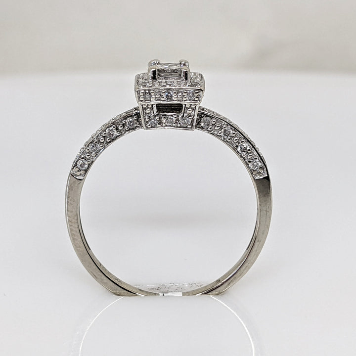 14K WHITE .71 CARAT TOTAL WEIGHT I1 H DIAMOND PRINCESS CUT (1) ROUND (54) HALO ESTATE RING 2.4 GRAMS