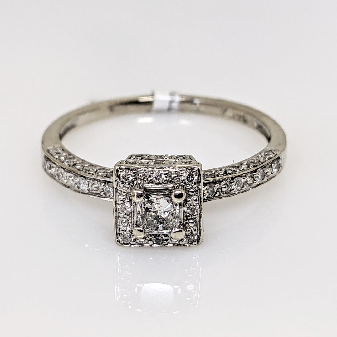 14K WHITE .71 CARAT TOTAL WEIGHT I1 H DIAMOND PRINCESS CUT (1) ROUND (54) HALO ESTATE RING 2.4 GRAMS