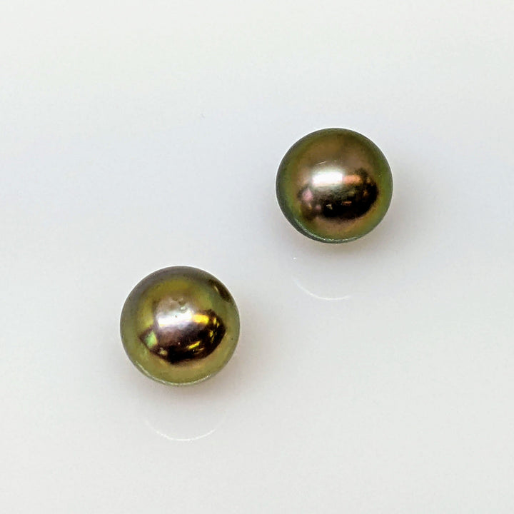 14k DYED PEARL ROUND 7.5MM STUD ESTATE EARRINGS 1.4 GRAMS