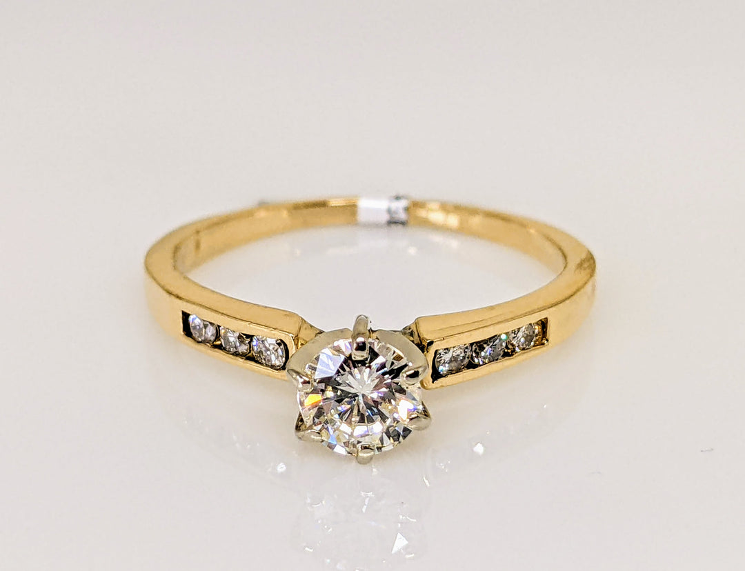 14k .62 CARAT TOTAL WEIGHT VS1 M DIAMOND ROUND (7) ESTATE RING 2.1 GRAMS