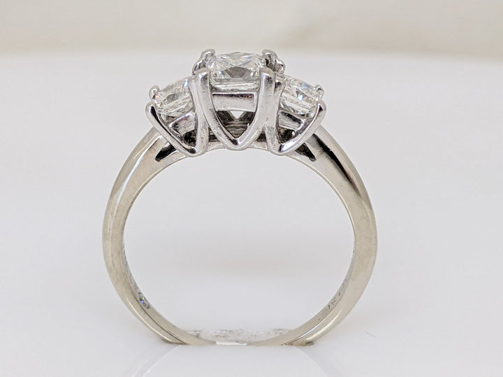 14k WHITE/ PLATINUM .97 CARAT TOTAL WEIGHT SI2 F DIAMOND PRINCESS CUT (3) TRINITY LEO ESTATE RING 3.8 GRAMS