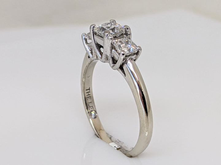 14k WHITE/ PLATINUM .97 CARAT TOTAL WEIGHT SI2 F DIAMOND PRINCESS CUT (3) TRINITY LEO ESTATE RING 3.8 GRAMS