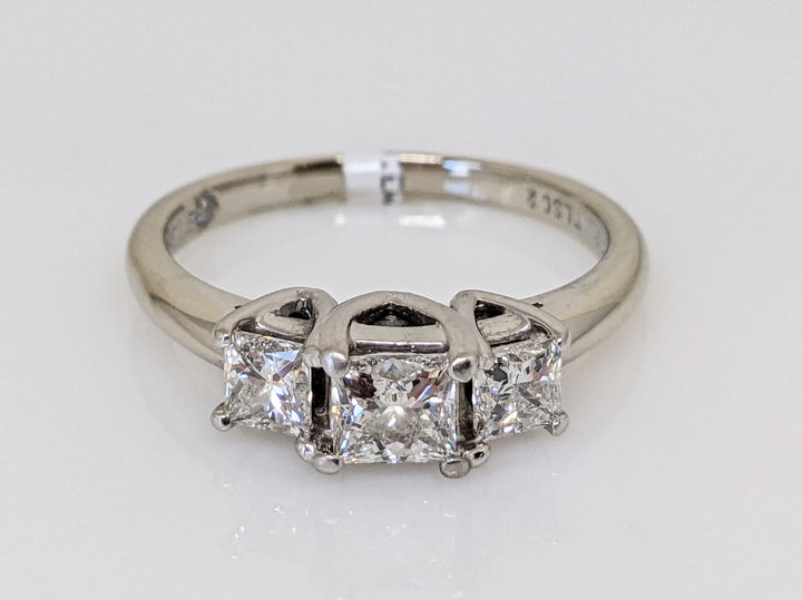 14k WHITE/ PLATINUM .97 CARAT TOTAL WEIGHT SI2 F DIAMOND PRINCESS CUT (3) TRINITY LEO ESTATE RING 3.8 GRAMS
