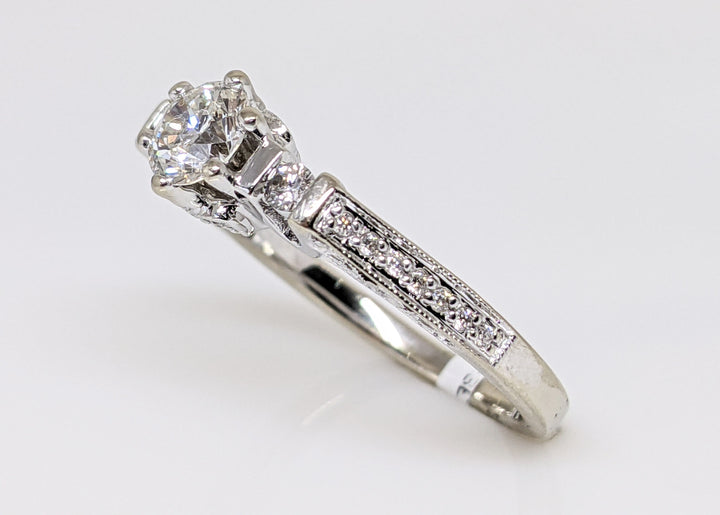 18K WHITE .75 CARAT TOTAL WEIGHT I1 H DIAMOND ROUND (35) ESTATE RING 5.0 GRAMS