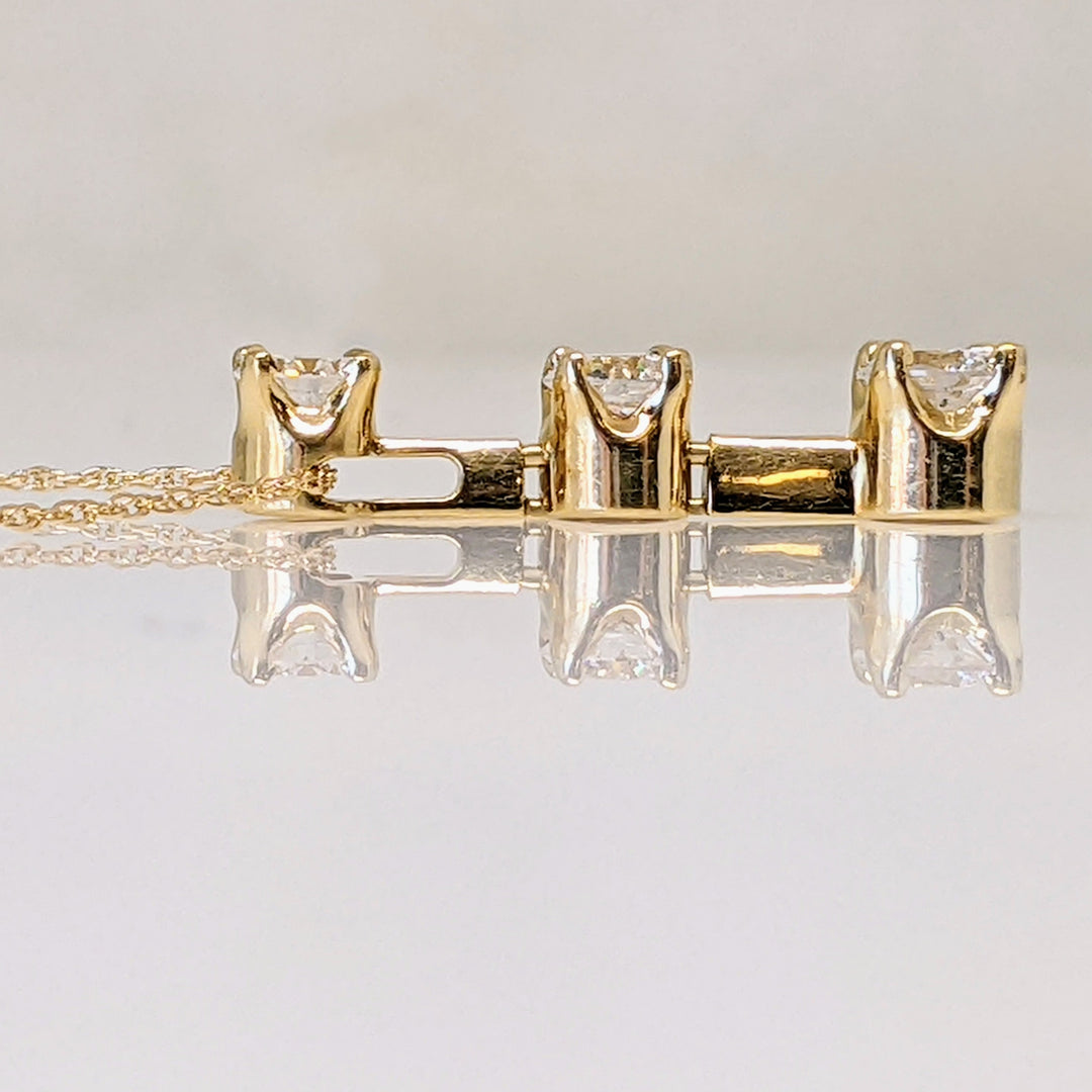 14k .98 CARAT TOTAL WEIGHT I1 I DIAMOND ROUND (3) DROPE STYLE TRINITY ESTATE PENDANT & CHAIN 2.3 GRAMS