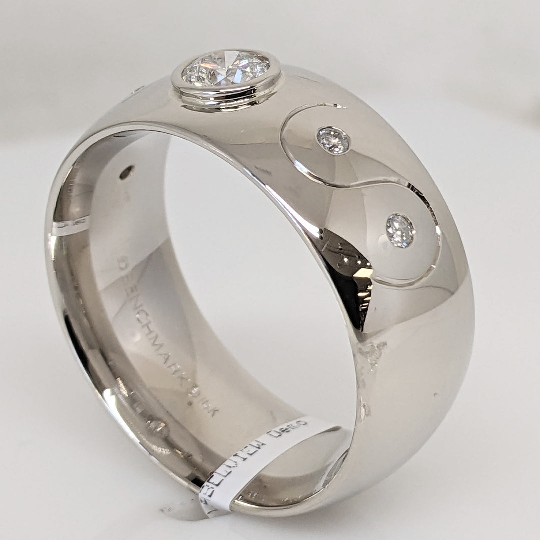14K WHITE .57 CARAT TOTAL WEIGHT I1 H DIAMOND ROUND (5) BEZEL/FLUSH SET ESTATE BAND 16.0 GRAMS