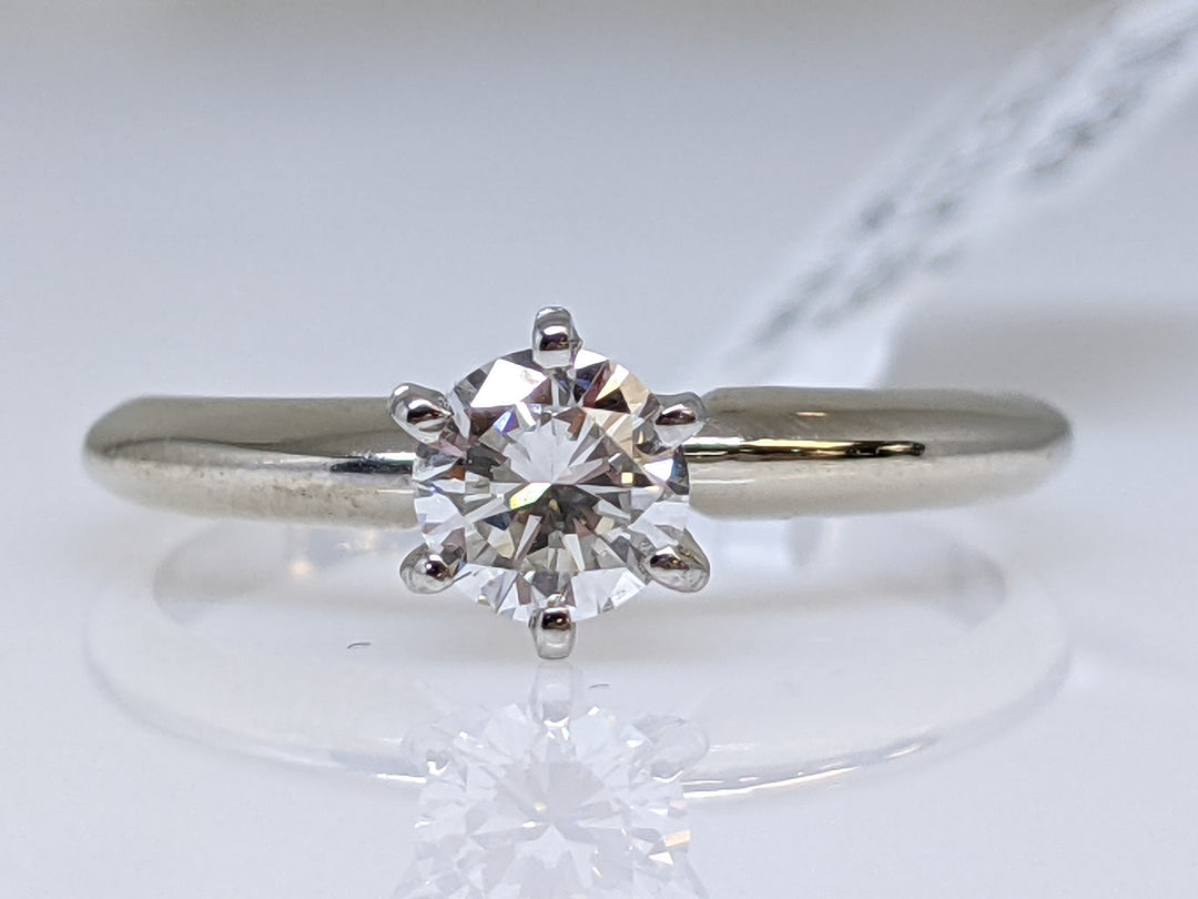 14K WHITE .38 CARAT TOTAL WEIGHT SI1 H DIAMOND ROUND ESTATE SOLITAIRE RING 2.1 GRAMS