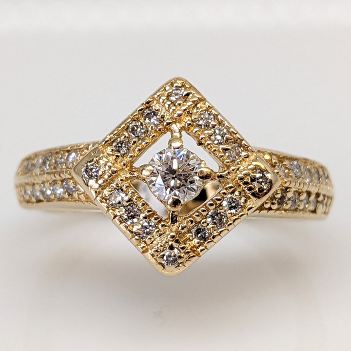 14K .57 CARAT TOTAL WEIGHT I1 I DIAMOND ROUND (41) ESTATE RING 2.6 GRAMS