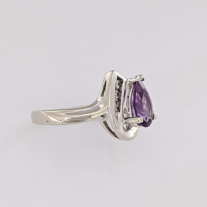 10K WHITE AMETHYST PEAR 6X9 WITH (3) MELEE ESTATE RING 3.1 GRAMS