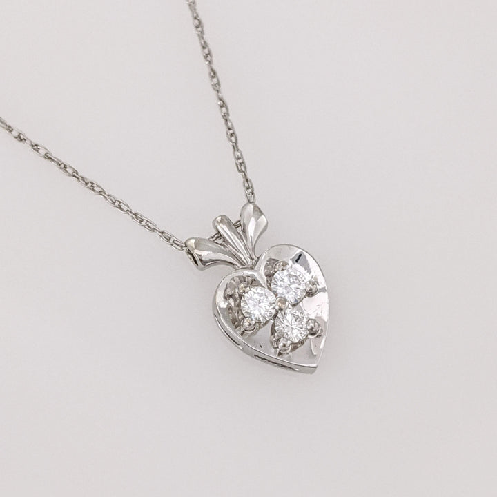 14K WHITE .20 CARAT TOTAL WEIGHT SI1 H DIAMOND ROUND (3) ESTATE HEART PENDANT & CHAIN 2.0 GRAMS